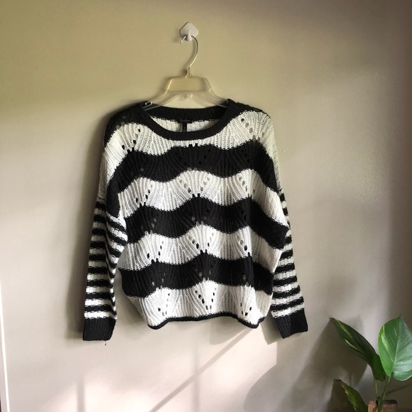 Jessica Simpson Sweaters - 🎄  Jessica Simpson | Chunky Knit Sweater S